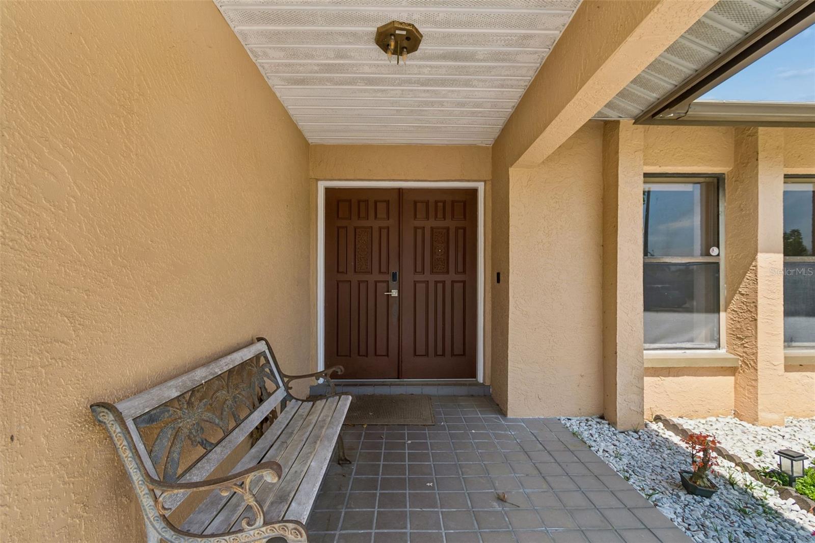 Listing photo id 2 for 1039 Northridge Drive