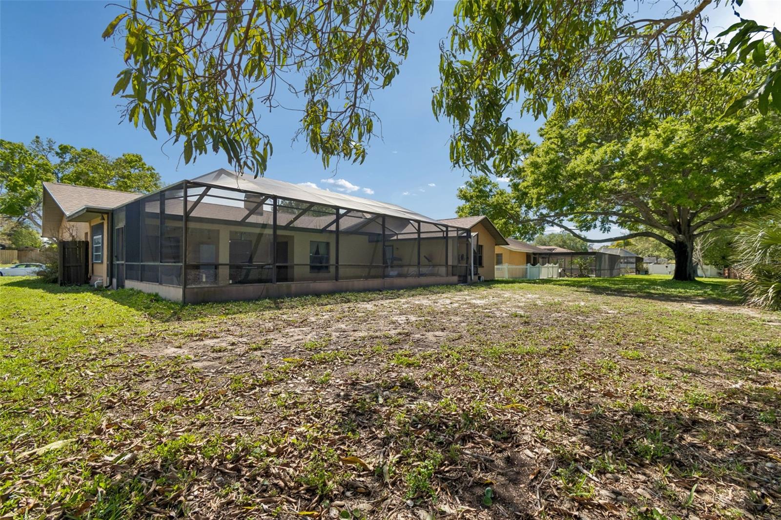 Listing photo id 44 for 1039 Northridge Drive