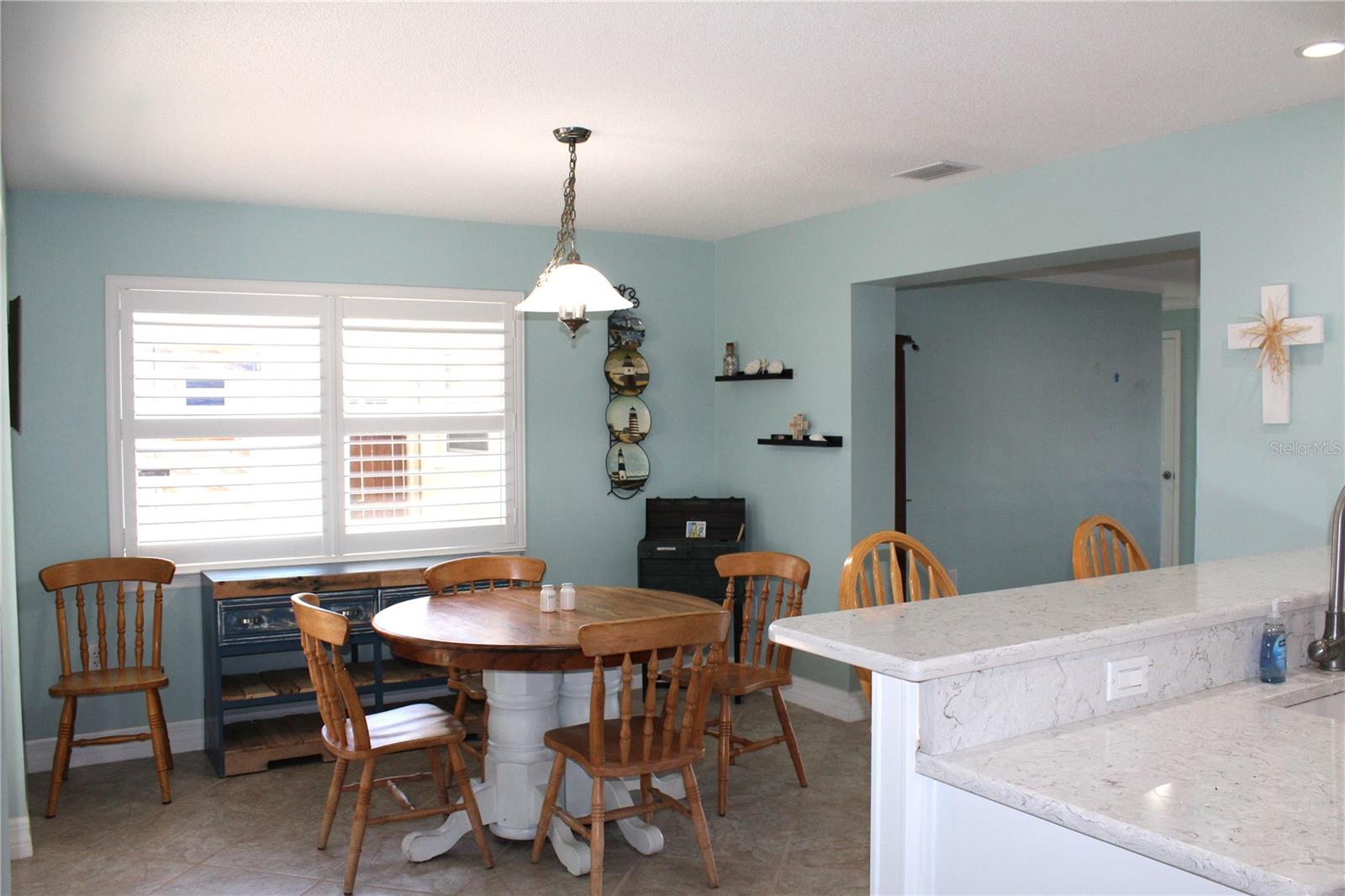 Image 16 of 58 For 2287 Carolyn Drive