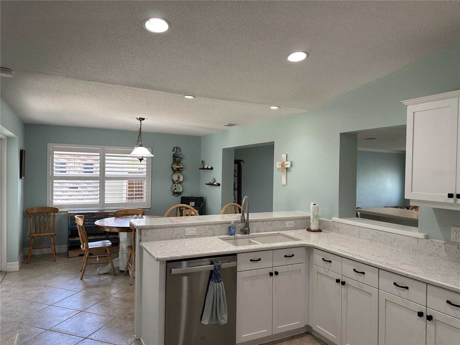 Image 18 of 58 For 2287 Carolyn Drive