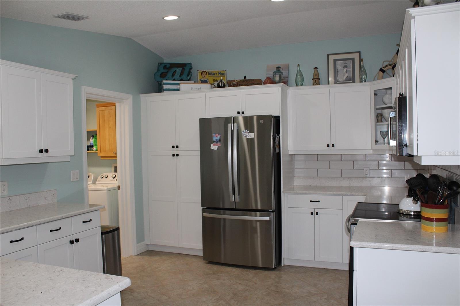 Image 19 of 58 For 2287 Carolyn Drive