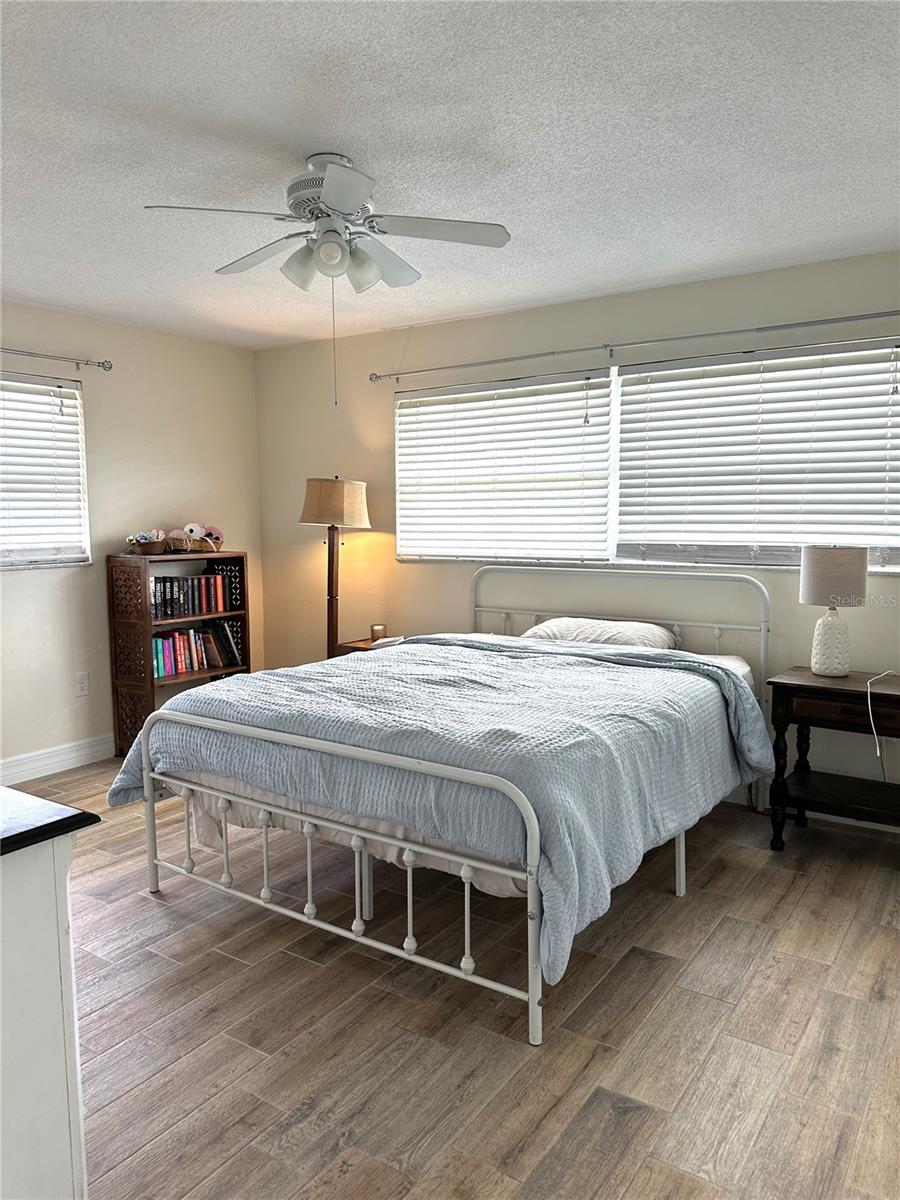 Image 40 of 58 For 2287 Carolyn Drive