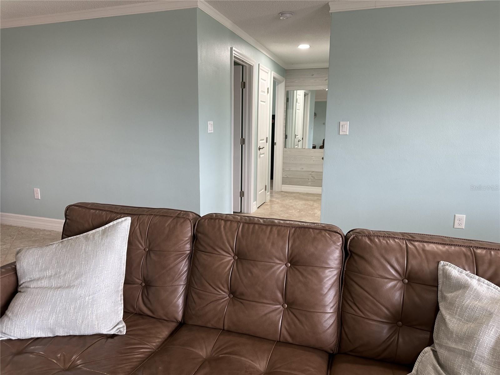 Image 6 of 58 For 2287 Carolyn Drive