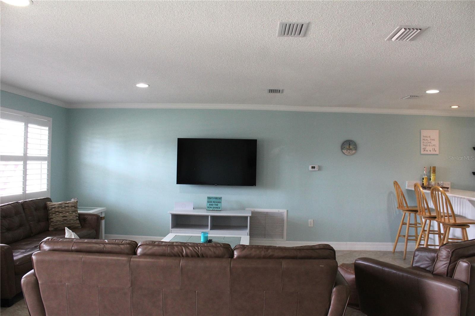 Image 9 of 58 For 2287 Carolyn Drive