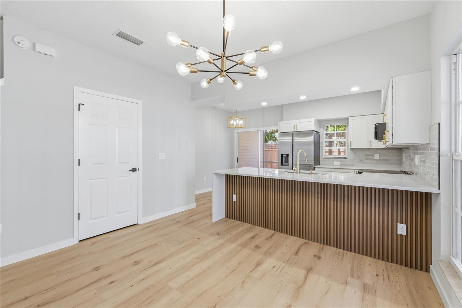 Image 10 of 41 For 2709 Penzance Street