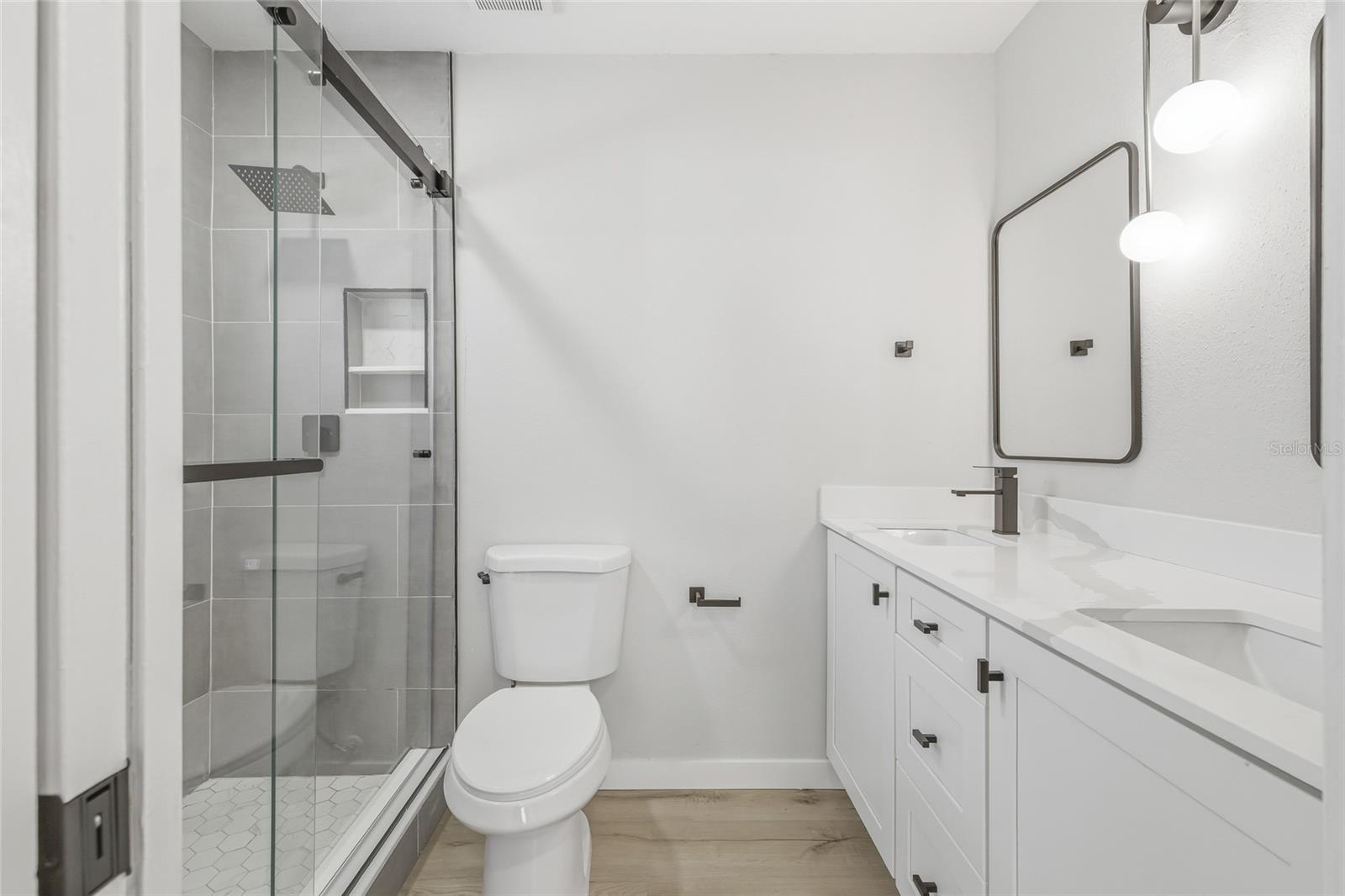 Image 23 of 41 For 2709 Penzance Street