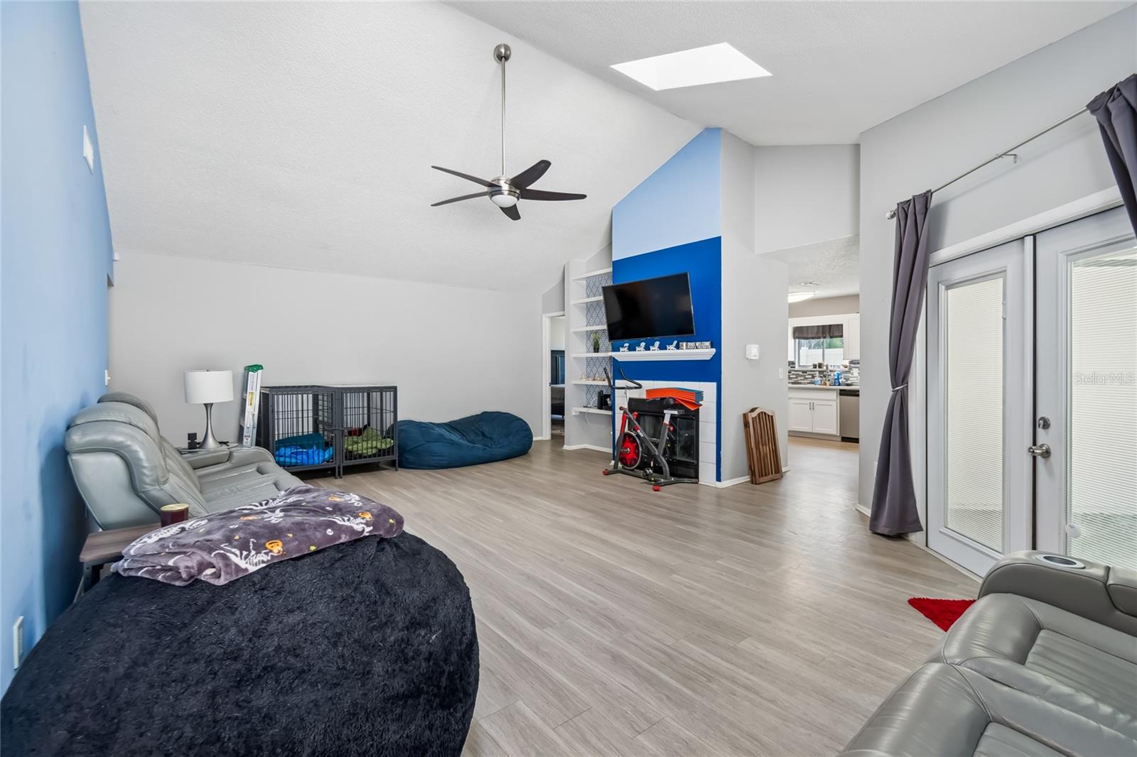 Image 10 of 51 For 7123 Silvermill Drive