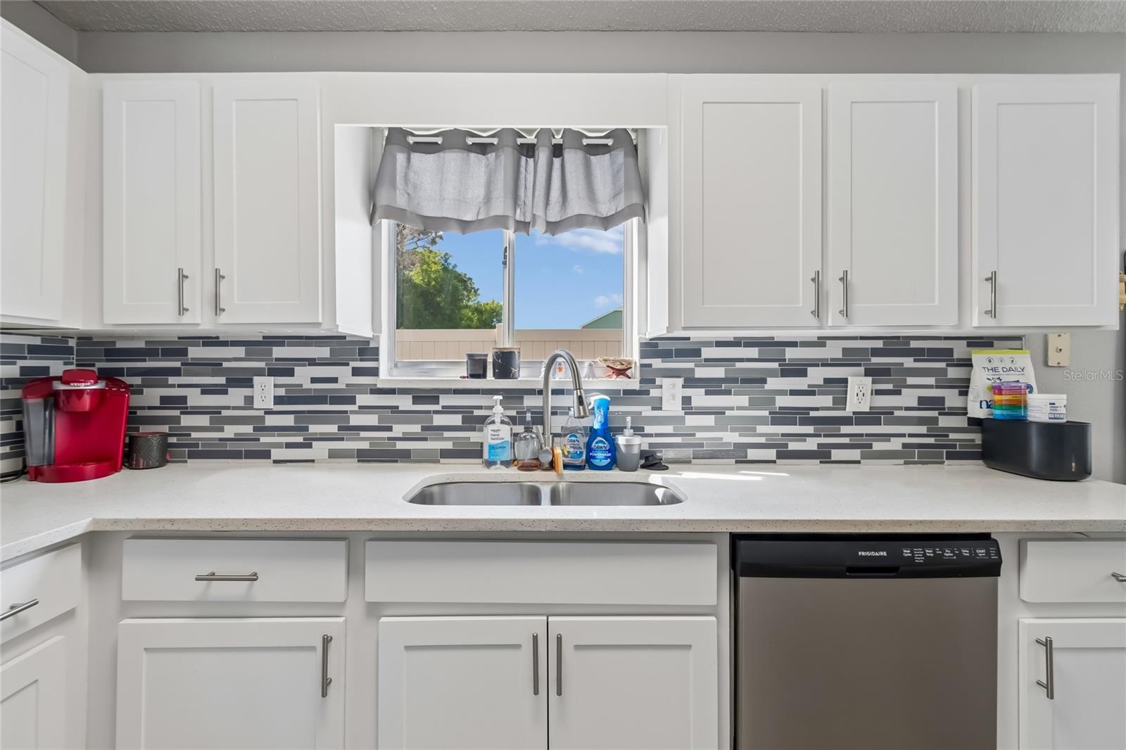 Image 20 of 51 For 7123 Silvermill Drive