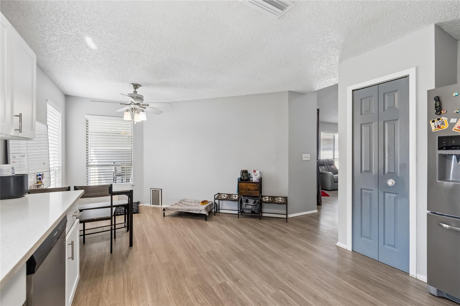 Image 21 of 51 For 7123 Silvermill Drive