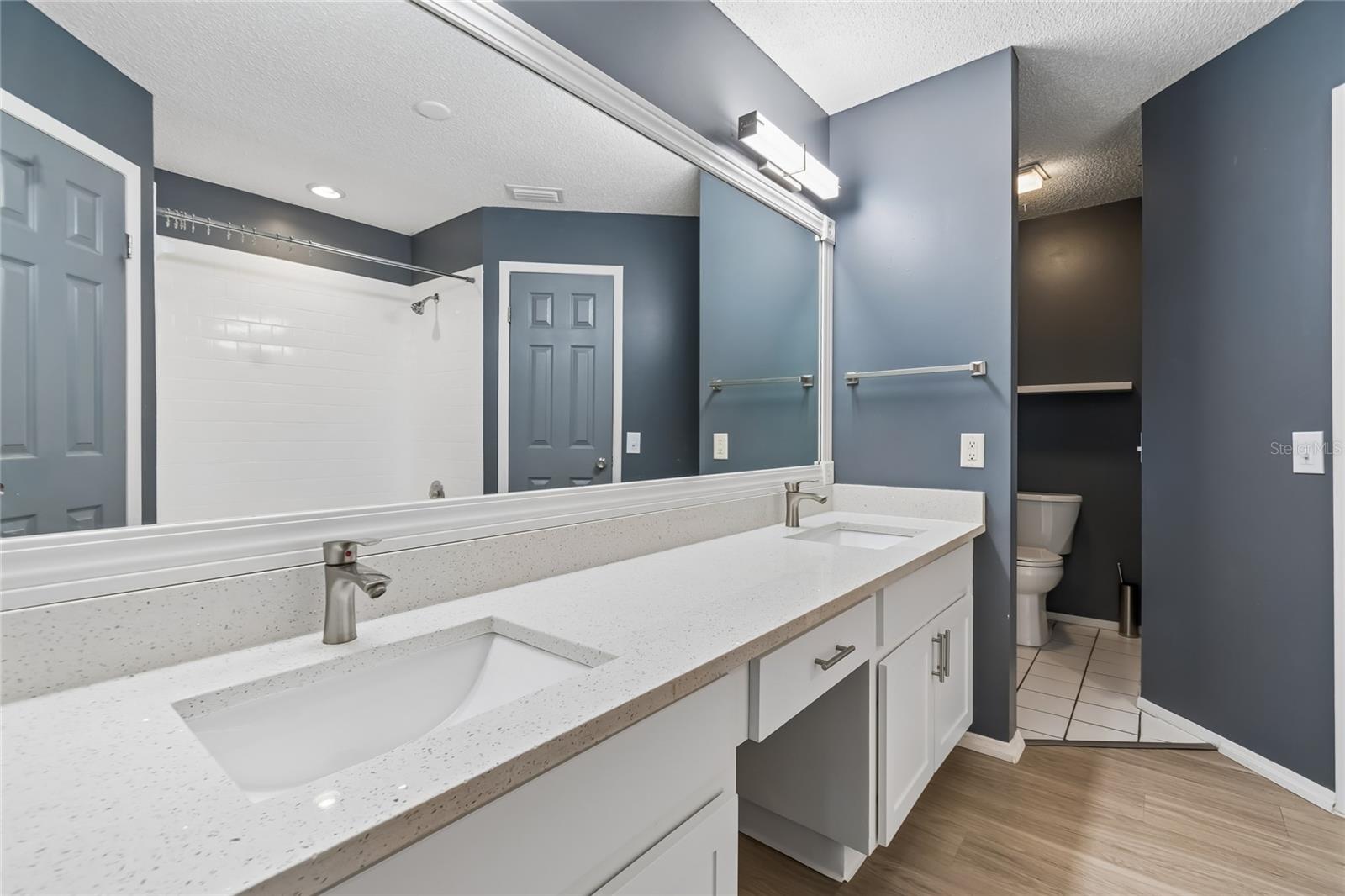 Image 30 of 51 For 7123 Silvermill Drive