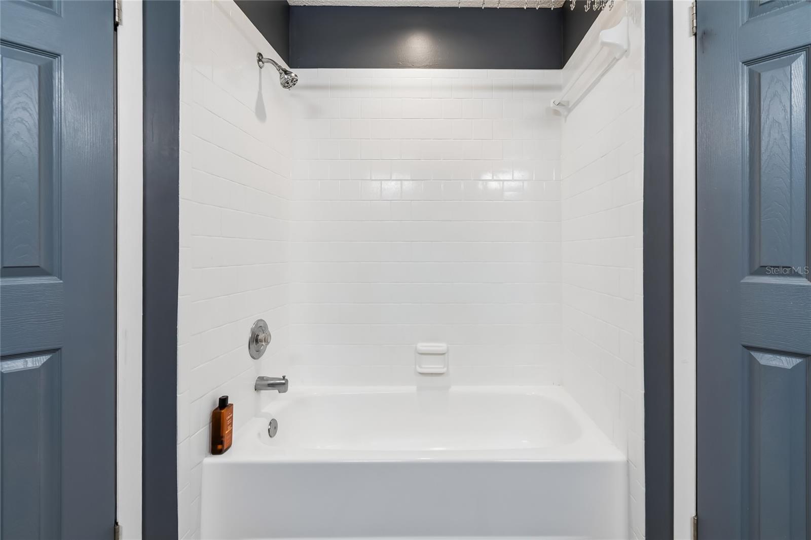 Image 31 of 51 For 7123 Silvermill Drive