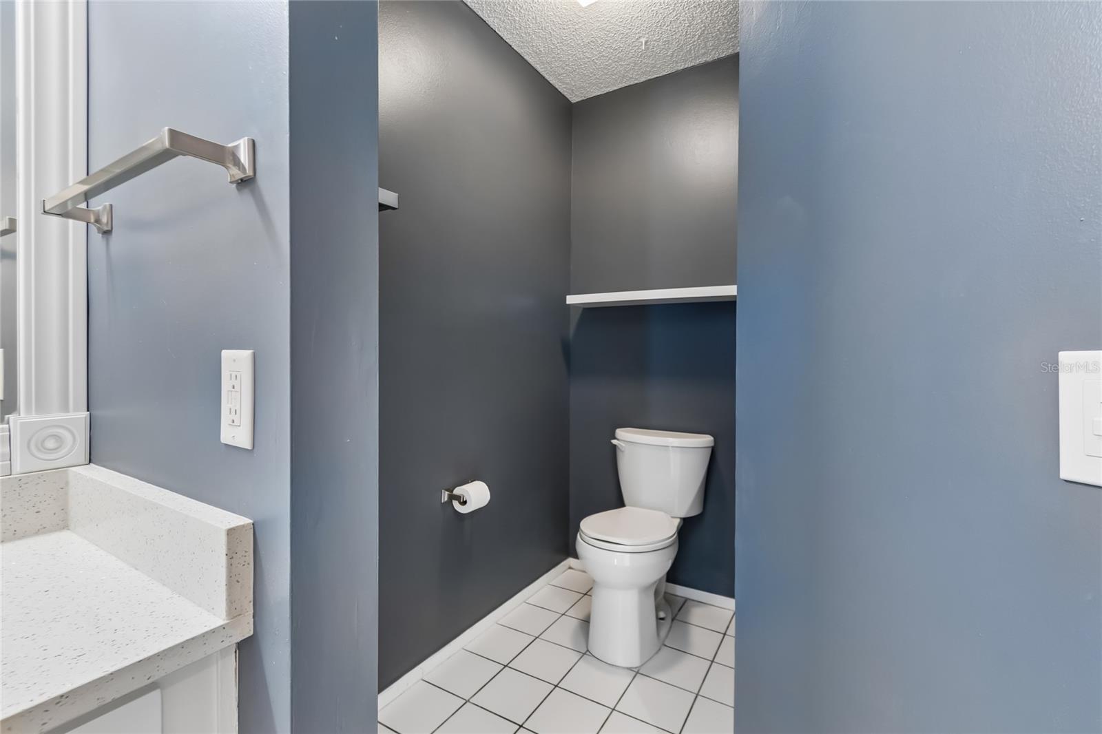 Image 32 of 51 For 7123 Silvermill Drive