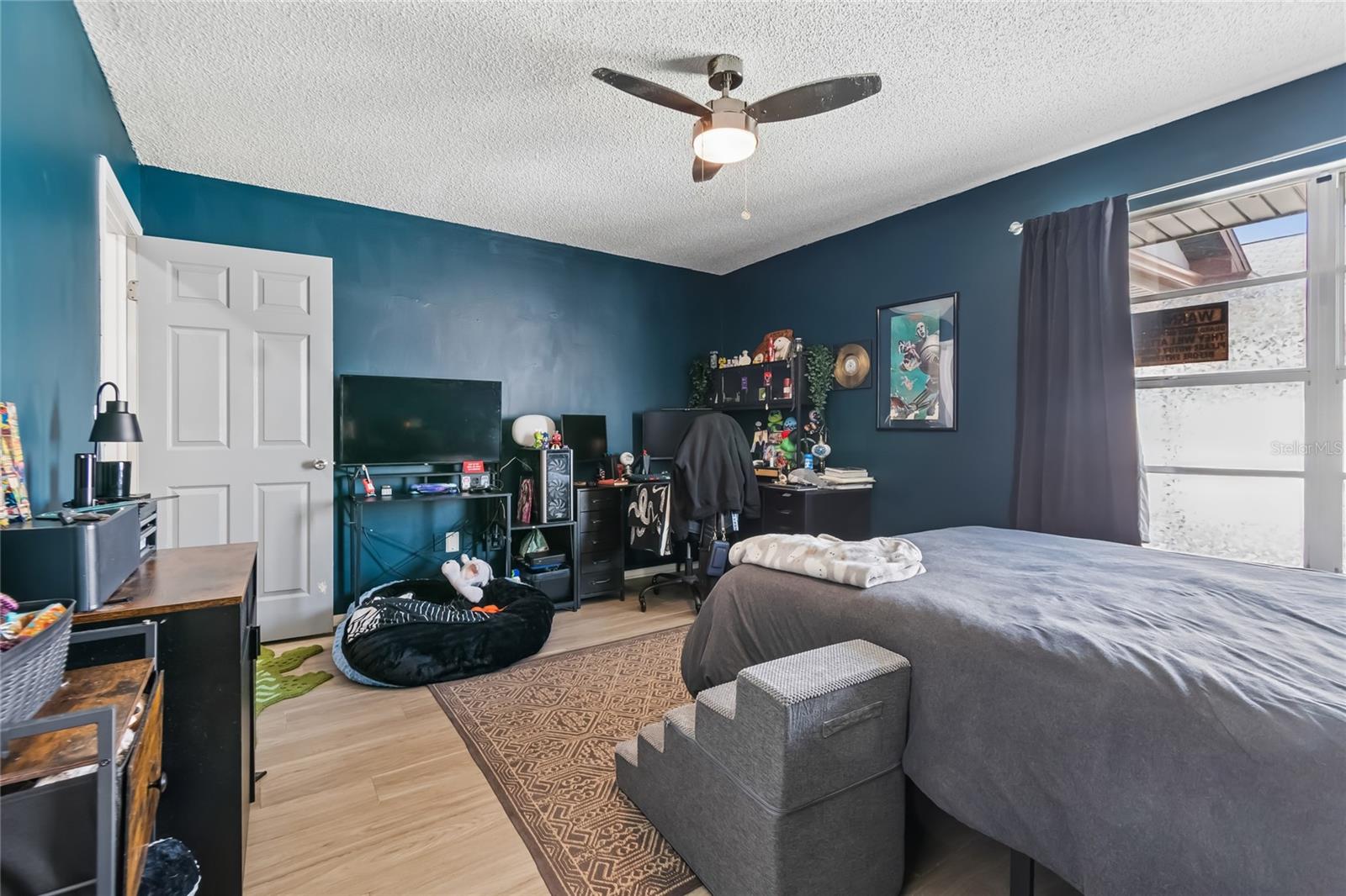 Image 35 of 51 For 7123 Silvermill Drive