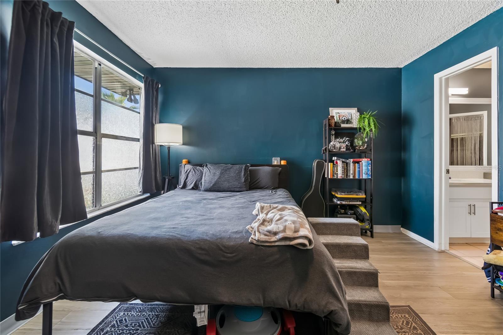 Image 36 of 51 For 7123 Silvermill Drive