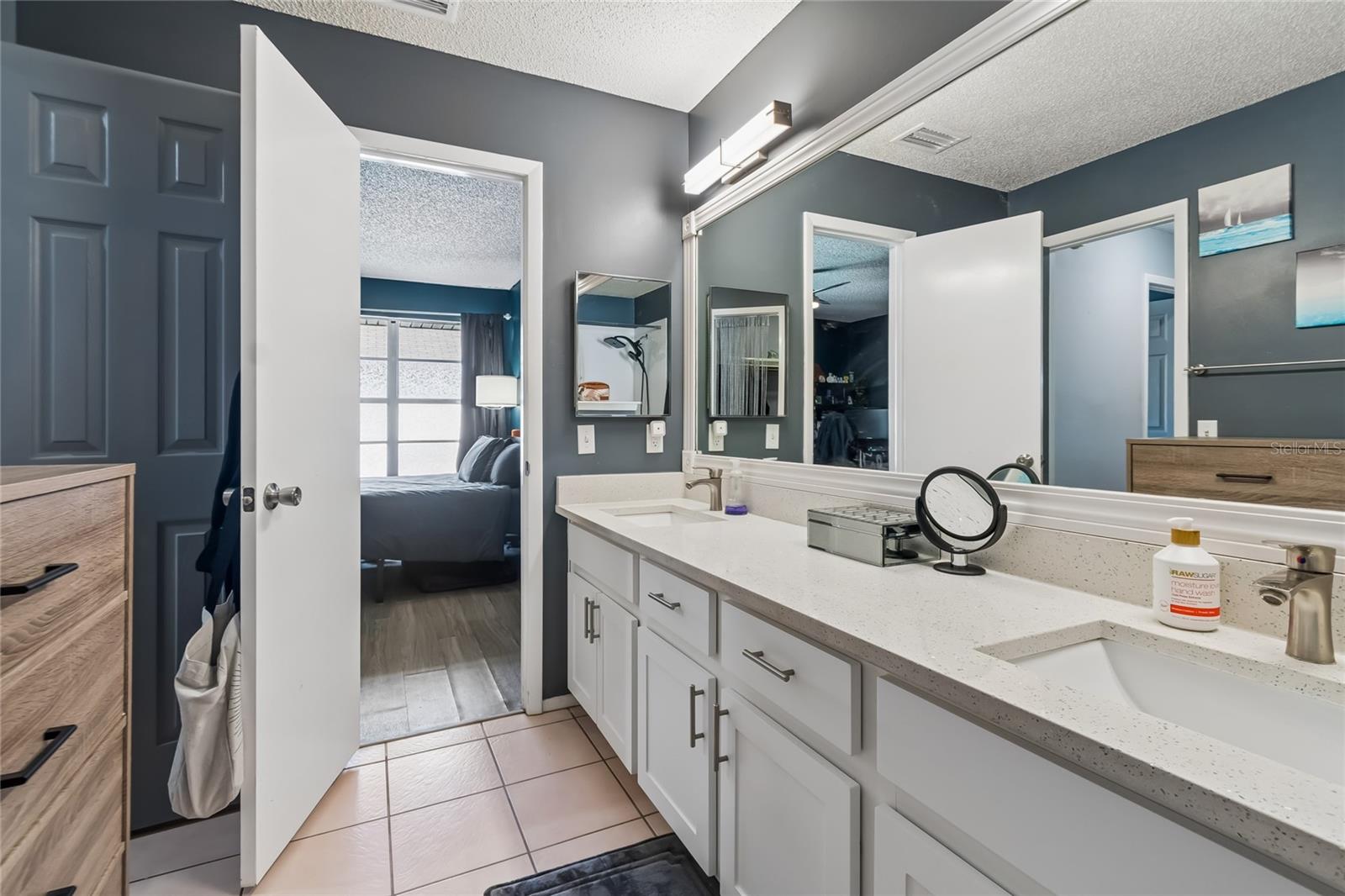 Image 38 of 51 For 7123 Silvermill Drive