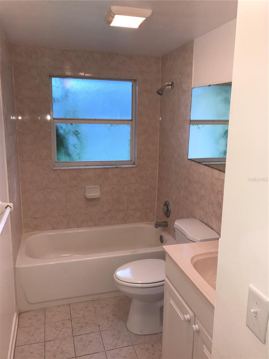 Image 11 of 24 For 906 Homewood Drive