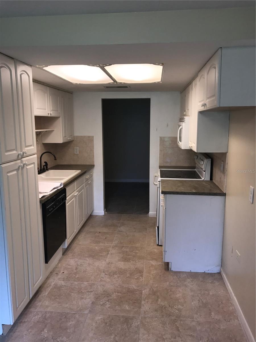 Image 2 of 24 For 906 Homewood Drive