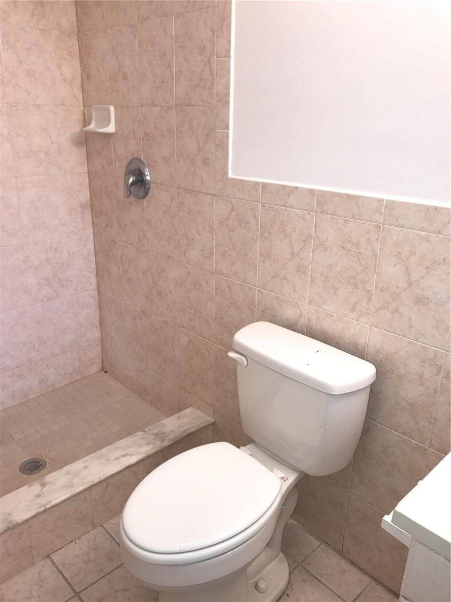 Image 20 of 24 For 906 Homewood Drive