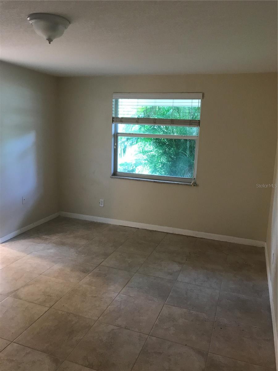 Image 5 of 24 For 906 Homewood Drive