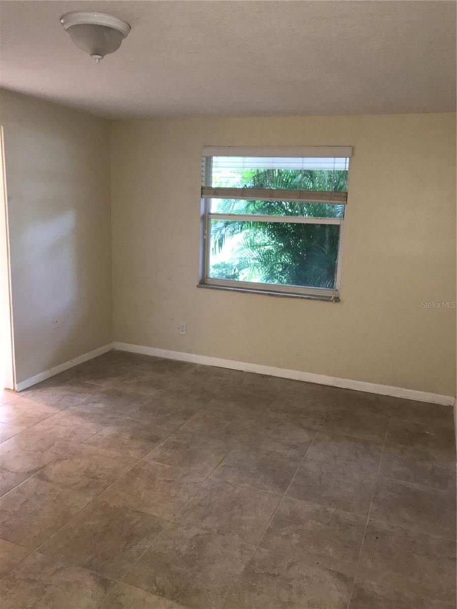 Image 8 of 24 For 906 Homewood Drive