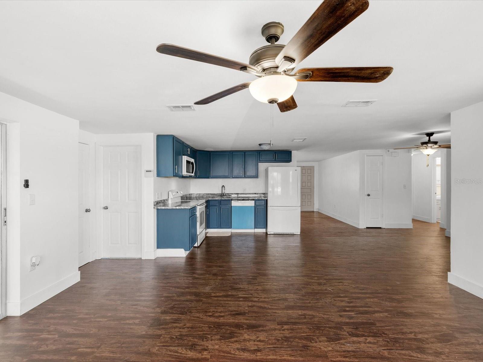 Image 15 of 35 For 9430 Glen Moor Lane