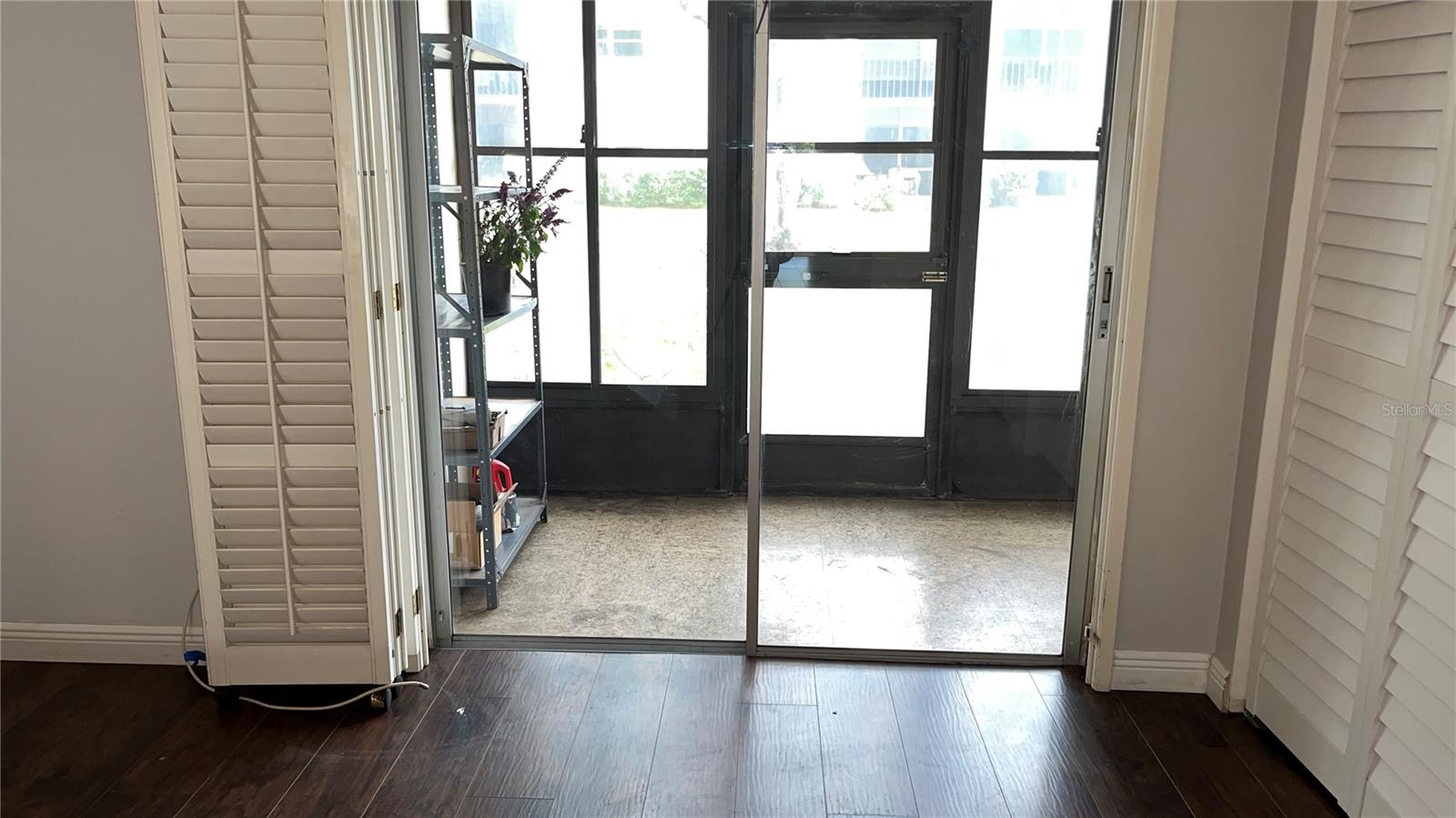 Image 19 of 43 For 870 Virginia Street 111