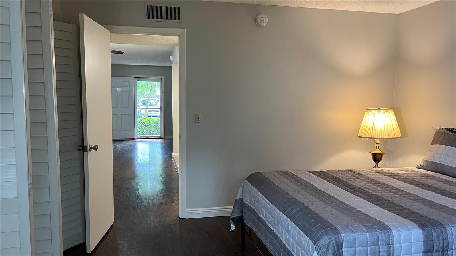 Image 25 of 43 For 870 Virginia Street 111