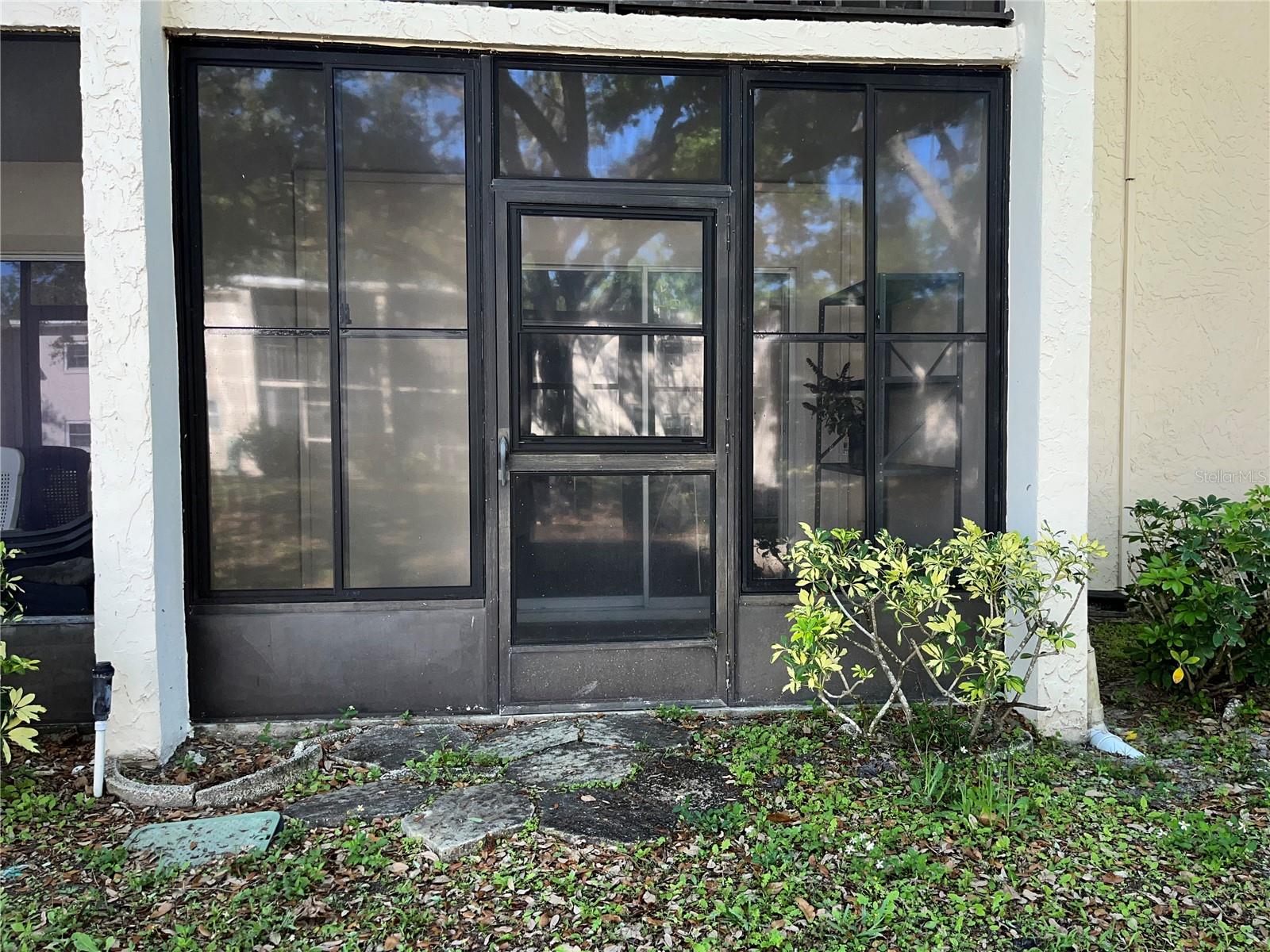 Image 31 of 43 For 870 Virginia Street 111