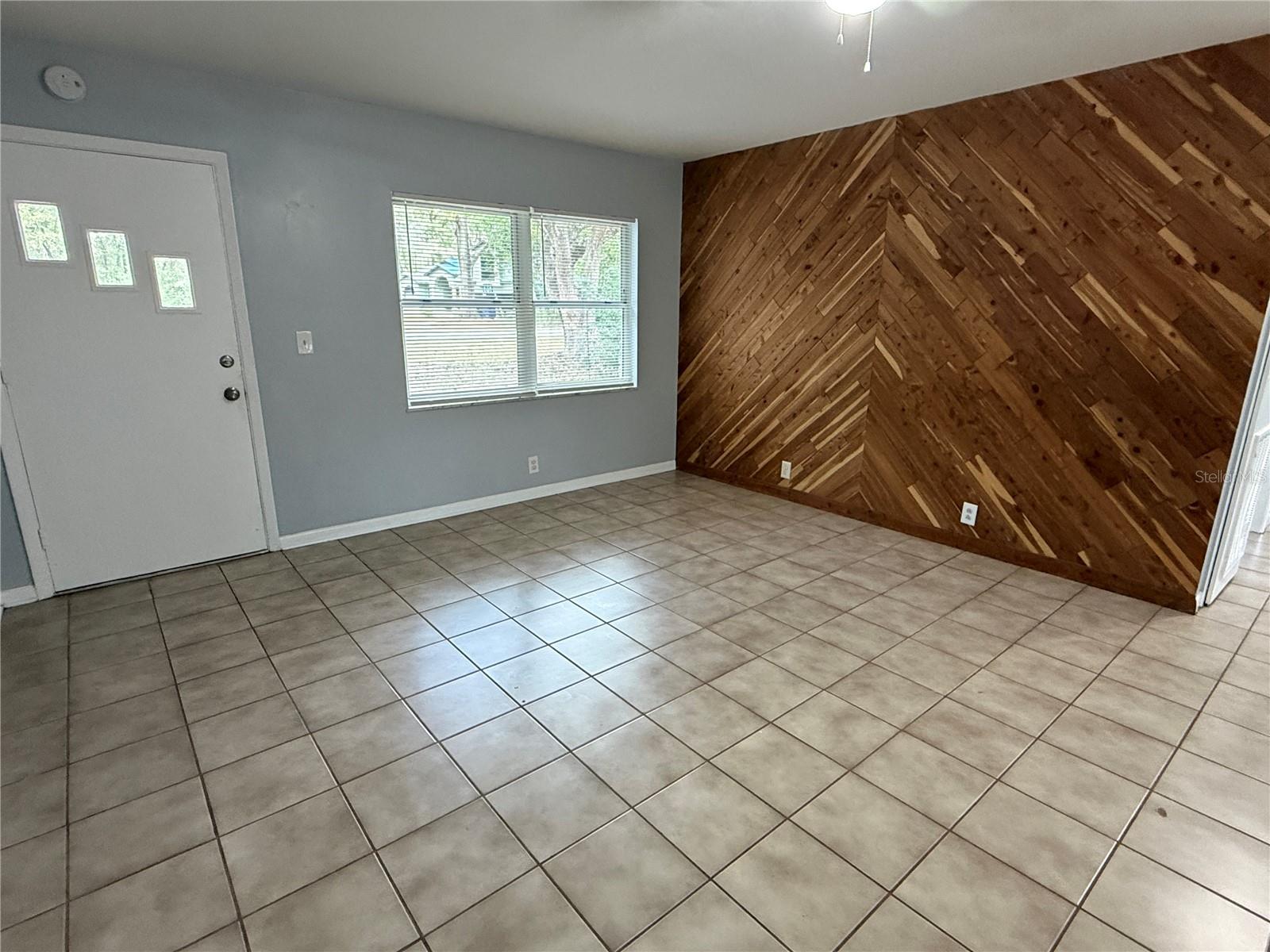 Image 2 of 8 For 18816 Dvorak Drive