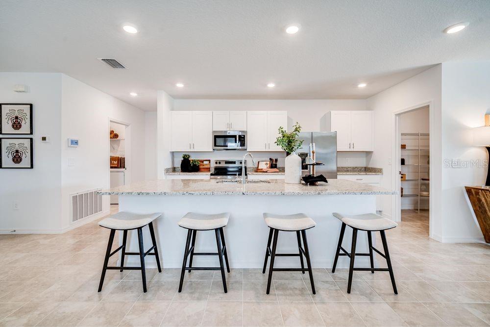 Listing photo id 2 for 13643 Tropical Breeze Way