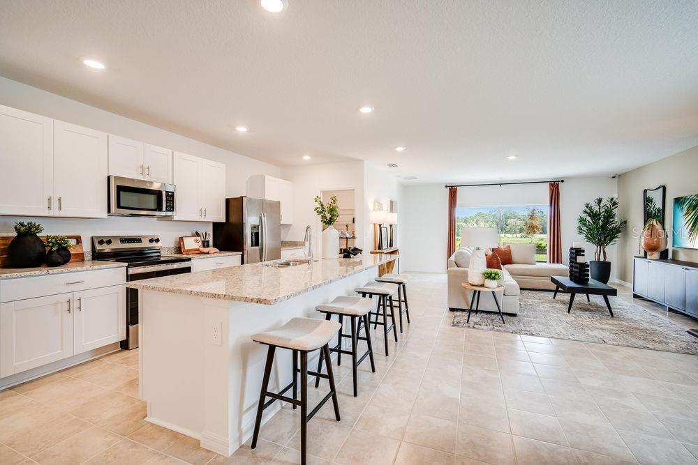 Listing photo id 5 for 13643 Tropical Breeze Way