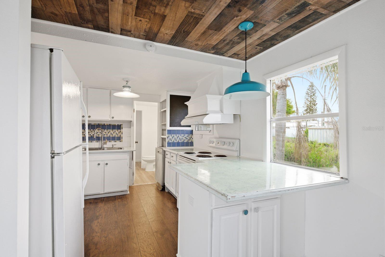 Image 12 of 26 For 2110 Orange Drive