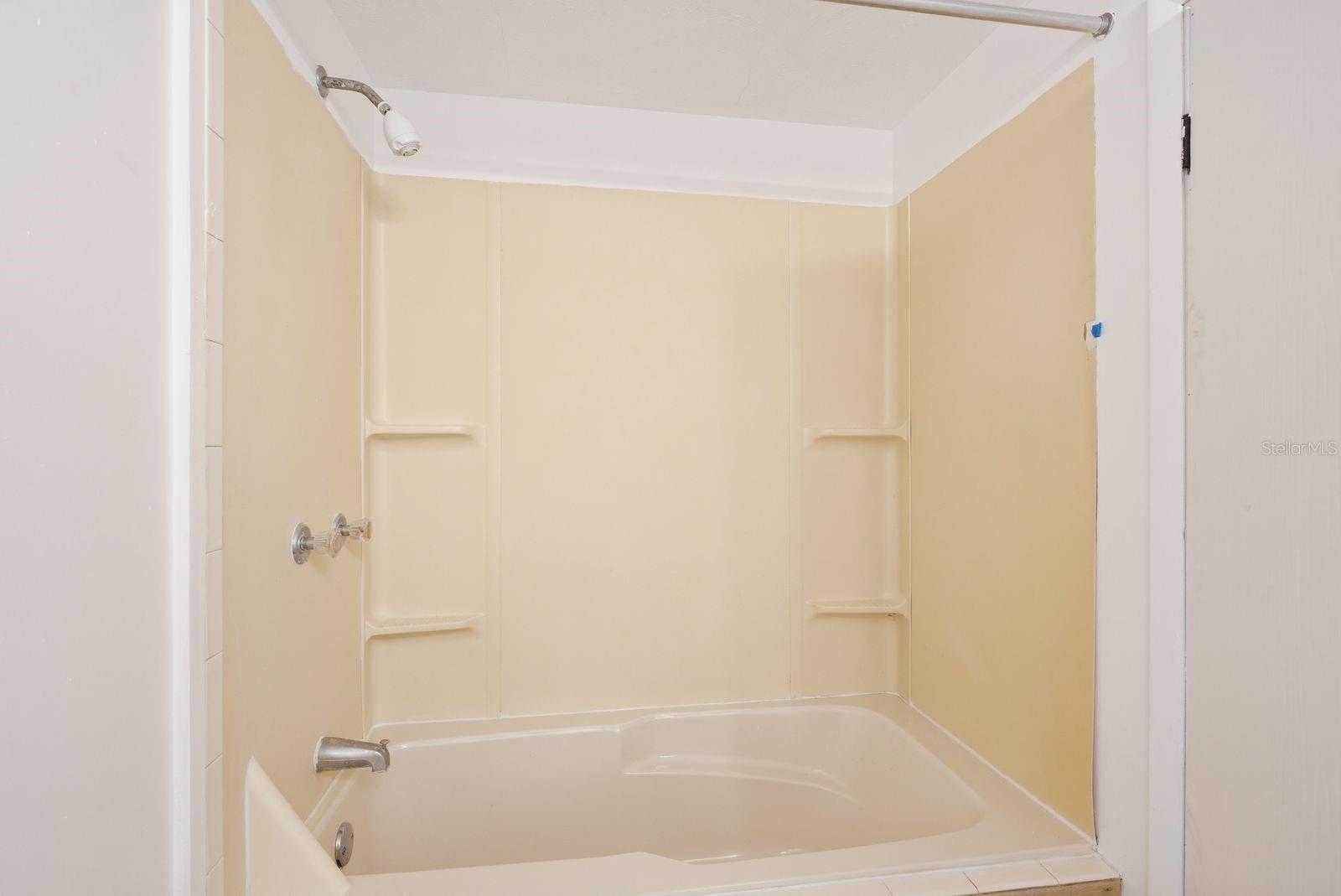 Image 19 of 26 For 2110 Orange Drive