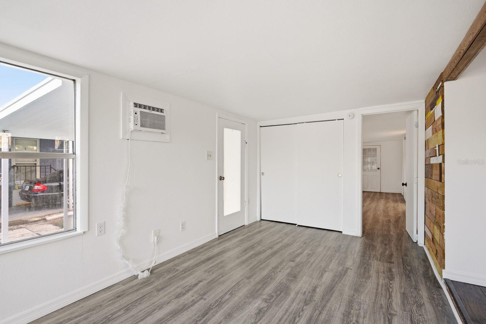 Image 9 of 26 For 2110 Orange Drive