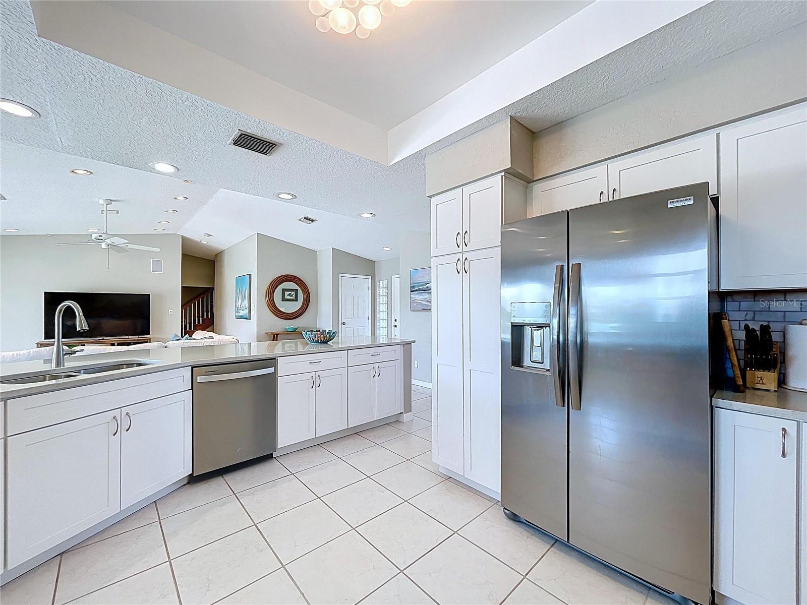 Image 14 of 64 For 7711 Bayshore Drive