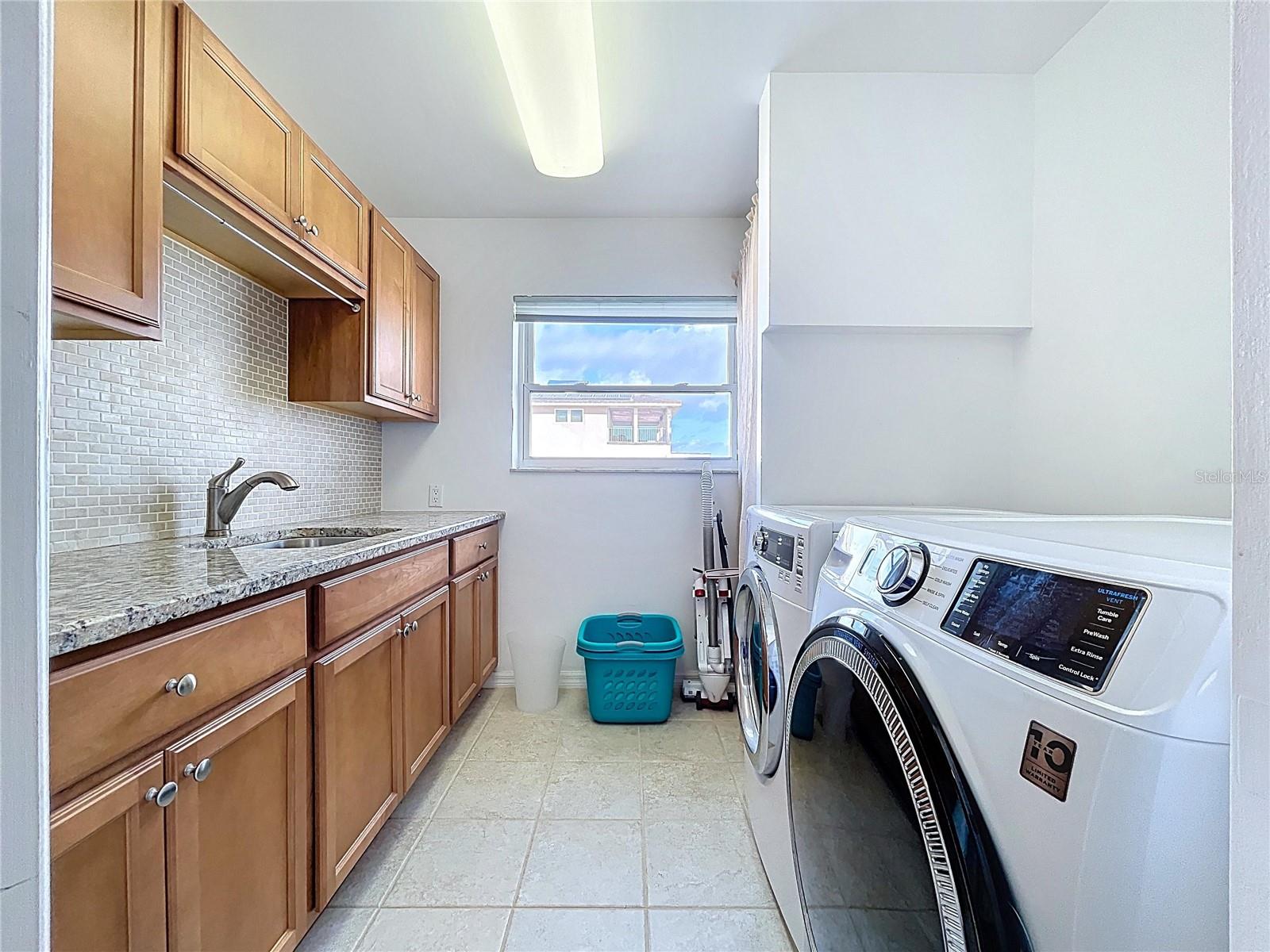 Image 20 of 64 For 7711 Bayshore Drive