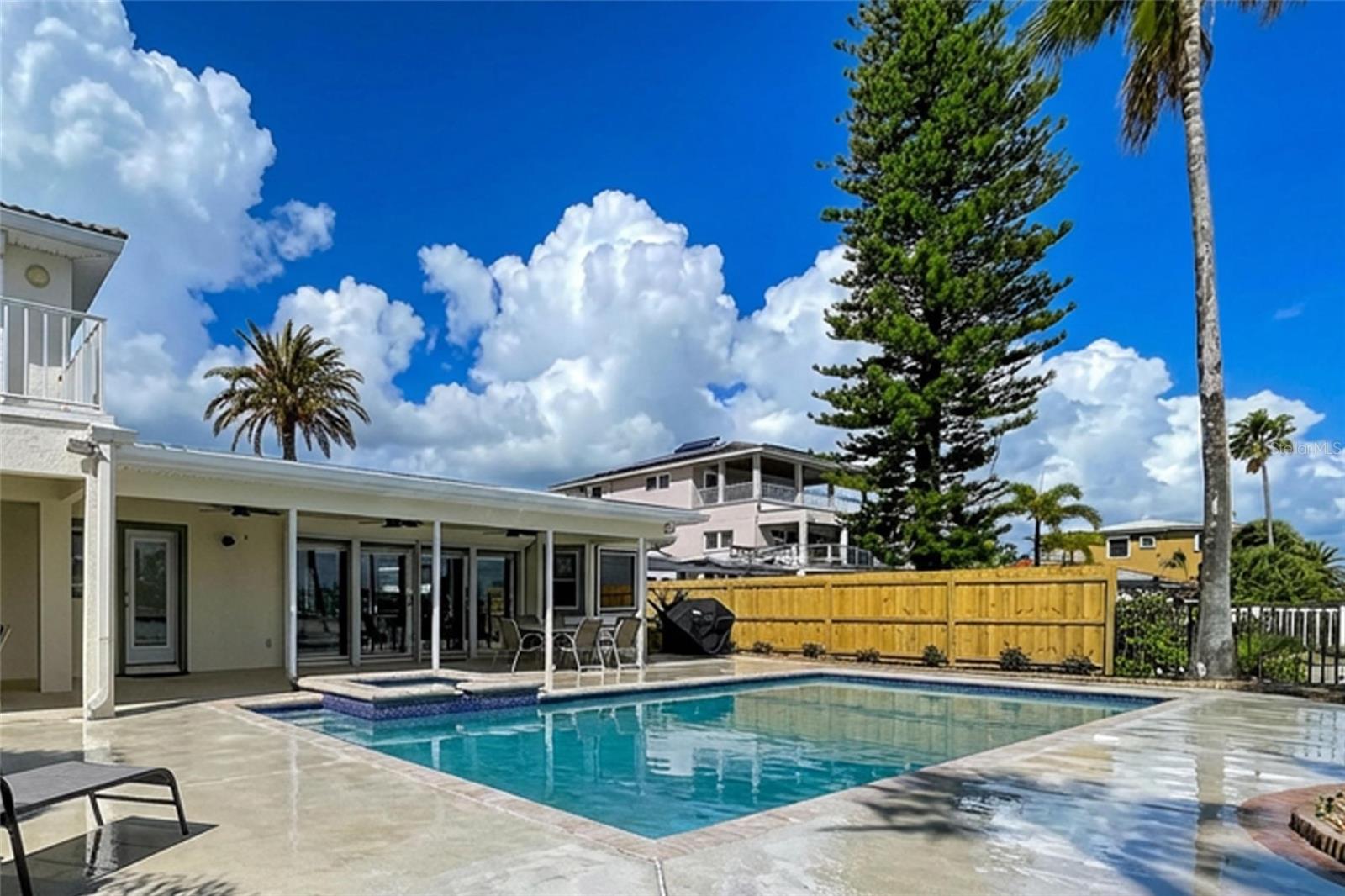 Image 38 of 64 For 7711 Bayshore Drive