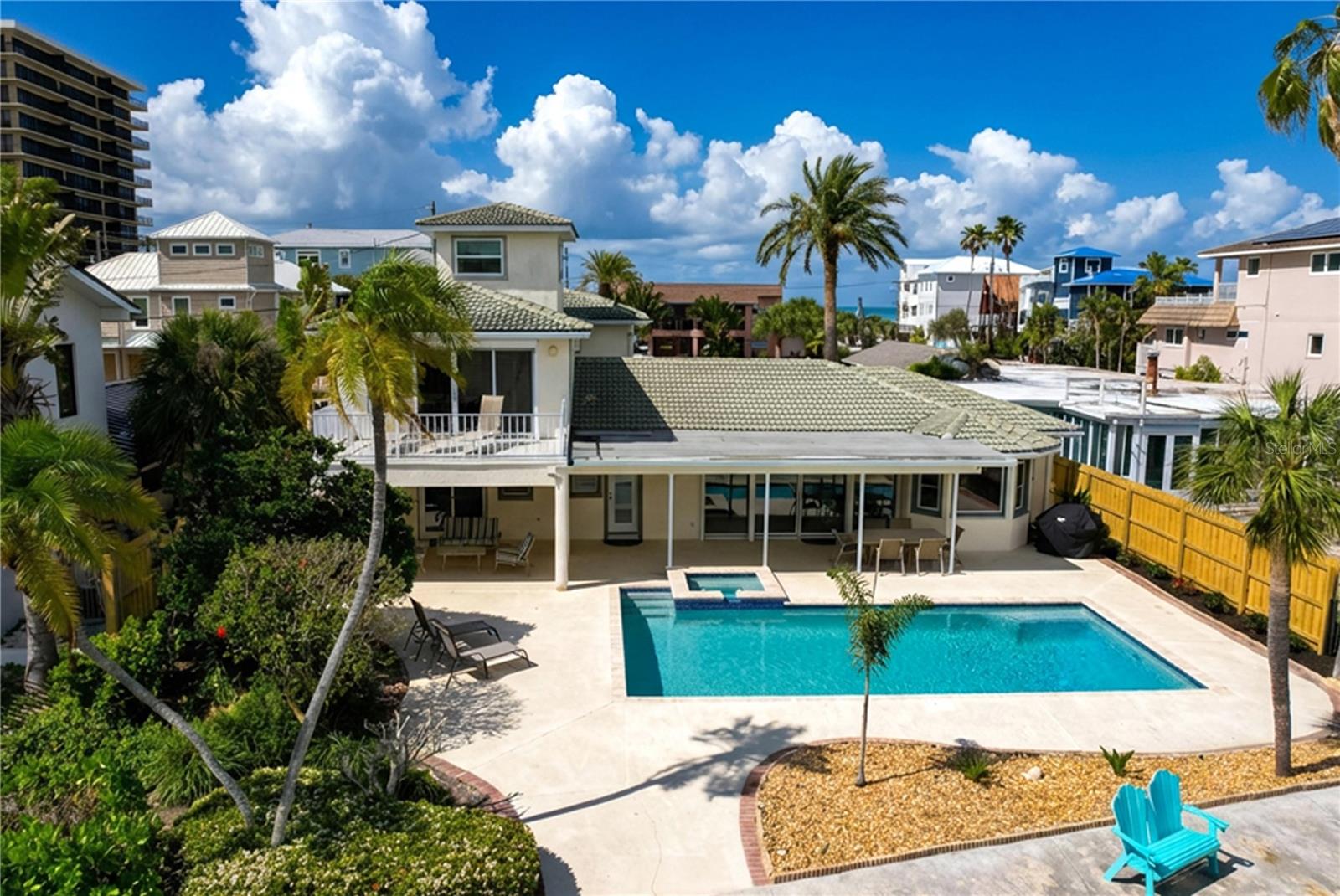 Image 4 of 64 For 7711 Bayshore Drive