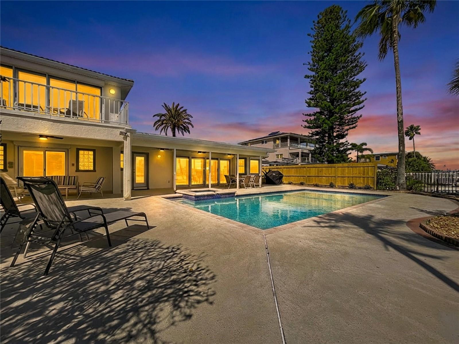 Image 41 of 64 For 7711 Bayshore Drive