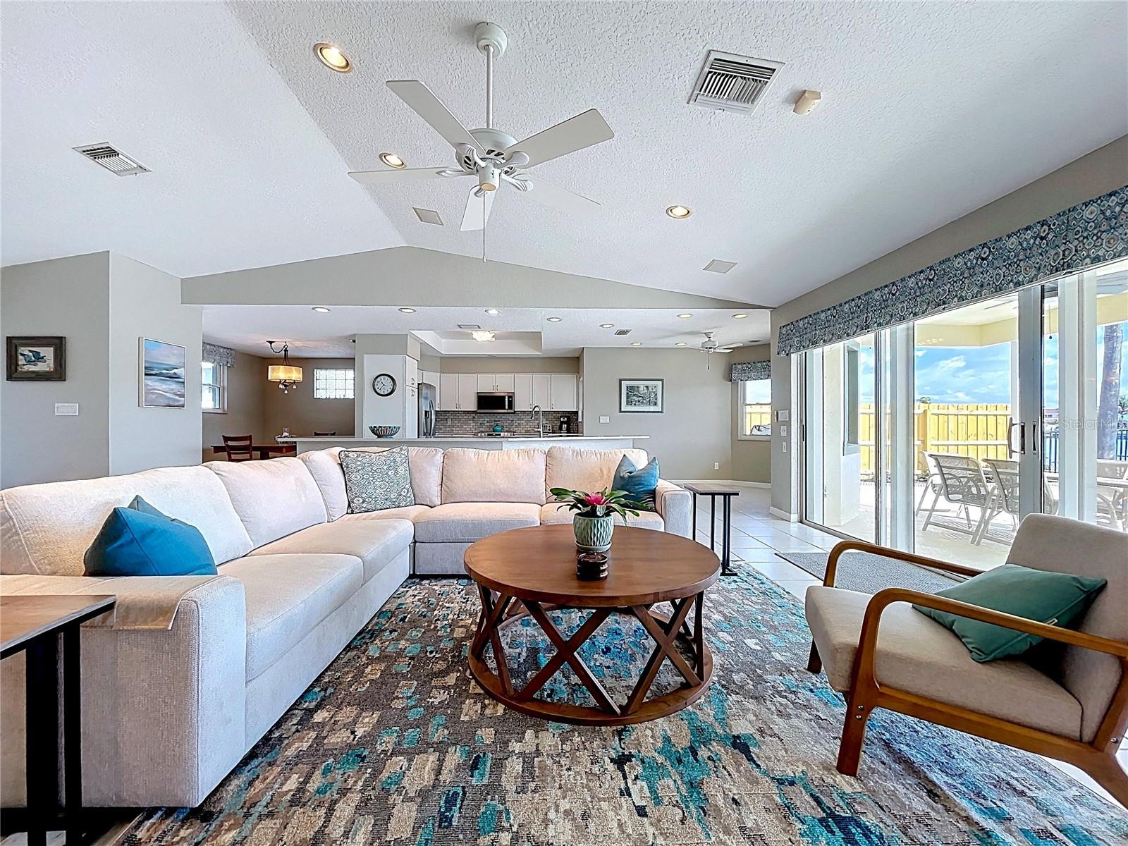 Image 6 of 64 For 7711 Bayshore Drive