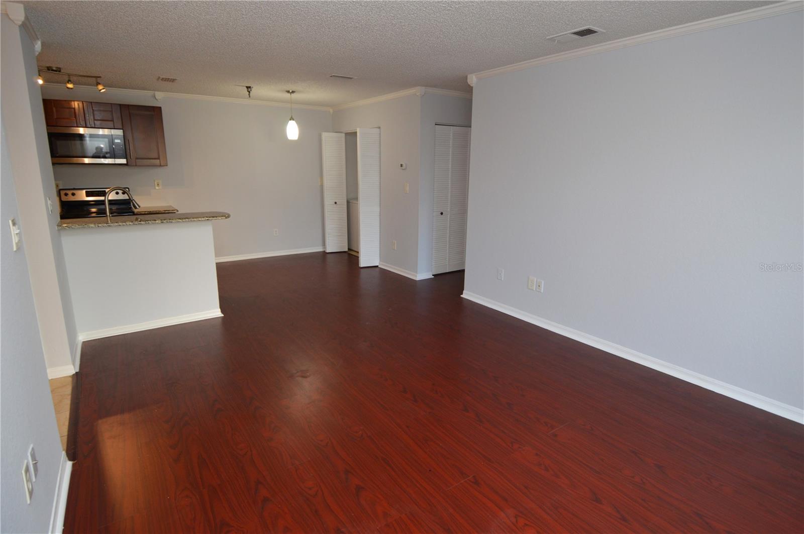 Image 13 of 89 For 10265 Gandy Boulevard N 907