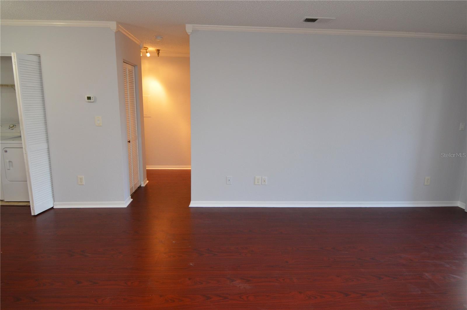 Image 22 of 89 For 10265 Gandy Boulevard N 907