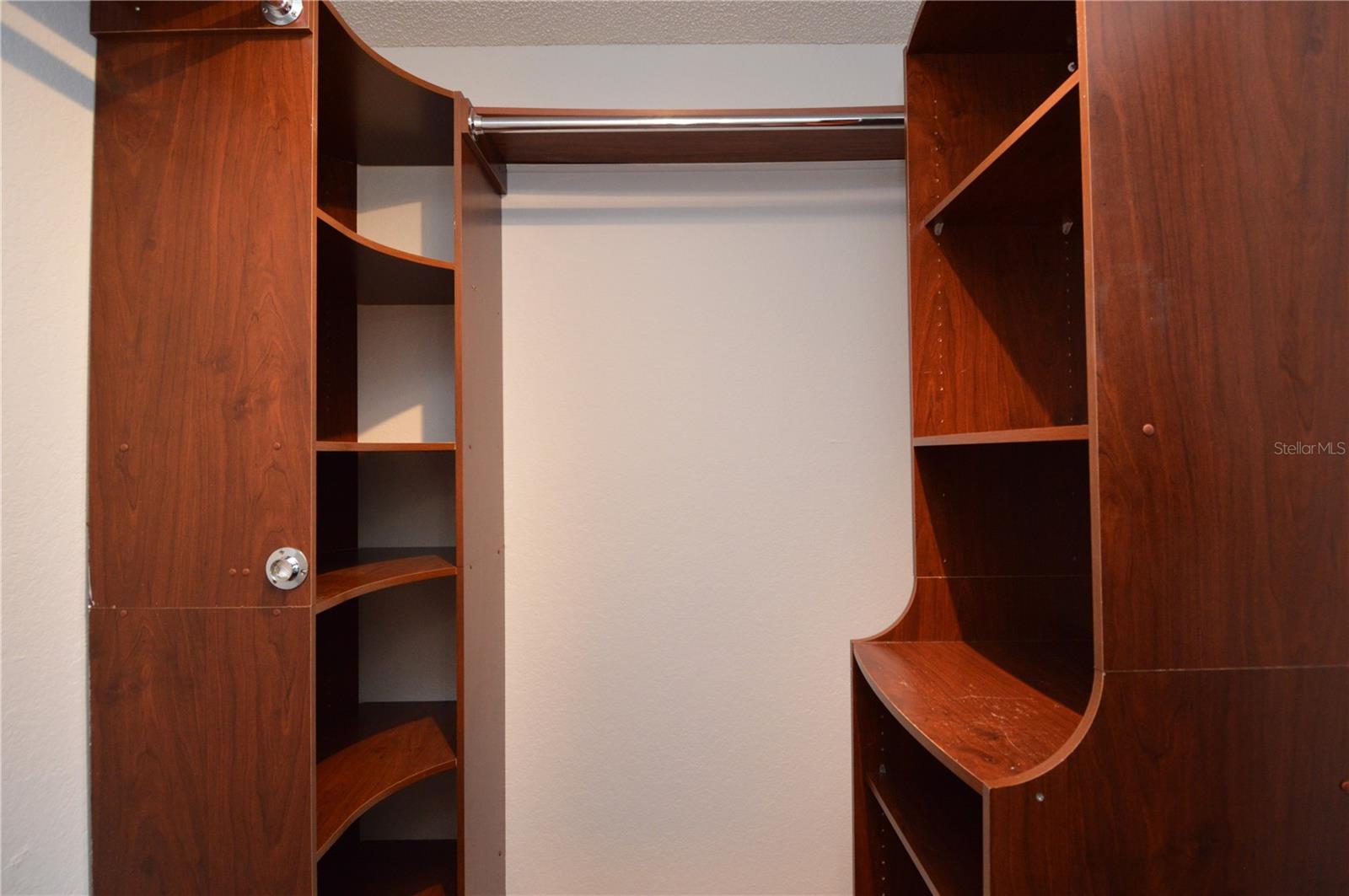 Image 34 of 89 For 10265 Gandy Boulevard N 907