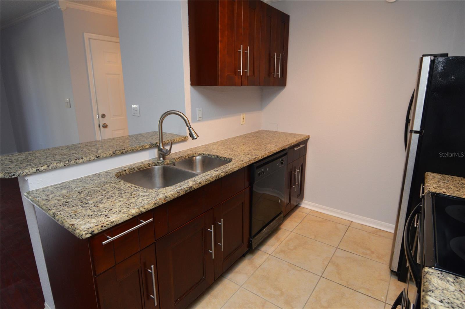 Image 8 of 89 For 10265 Gandy Boulevard N 907