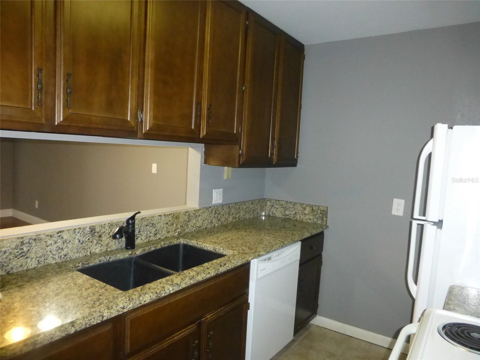 Image 6 of 13 For 3203 Tacon Street B