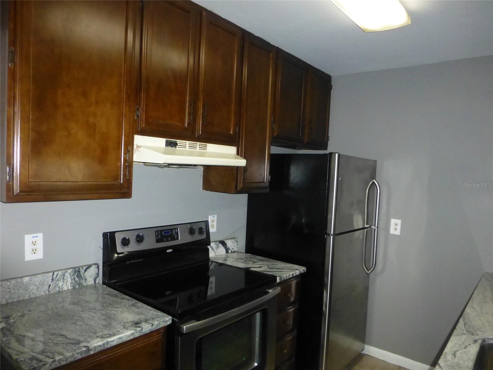 Image 7 of 13 For 3203 Tacon Street B