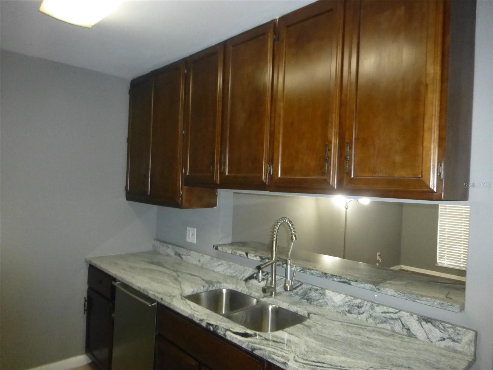 Image 8 of 13 For 3203 Tacon Street B