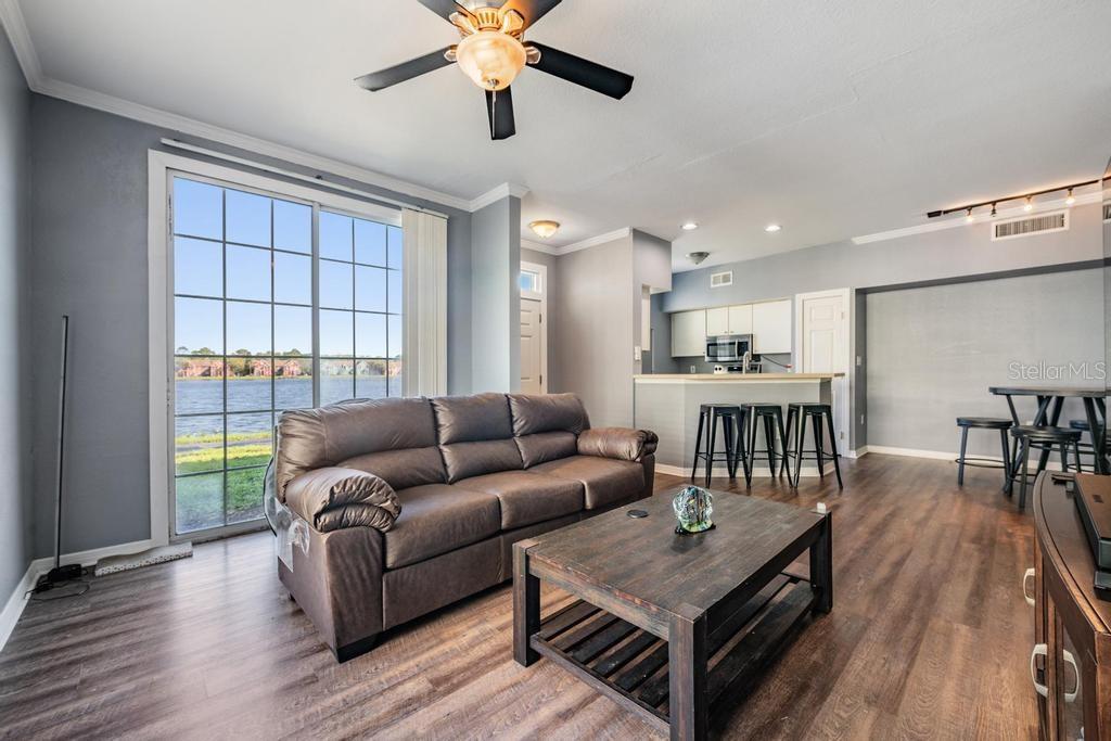 Image 11 of 39 For 9552 Lake Chase Island Way 9552