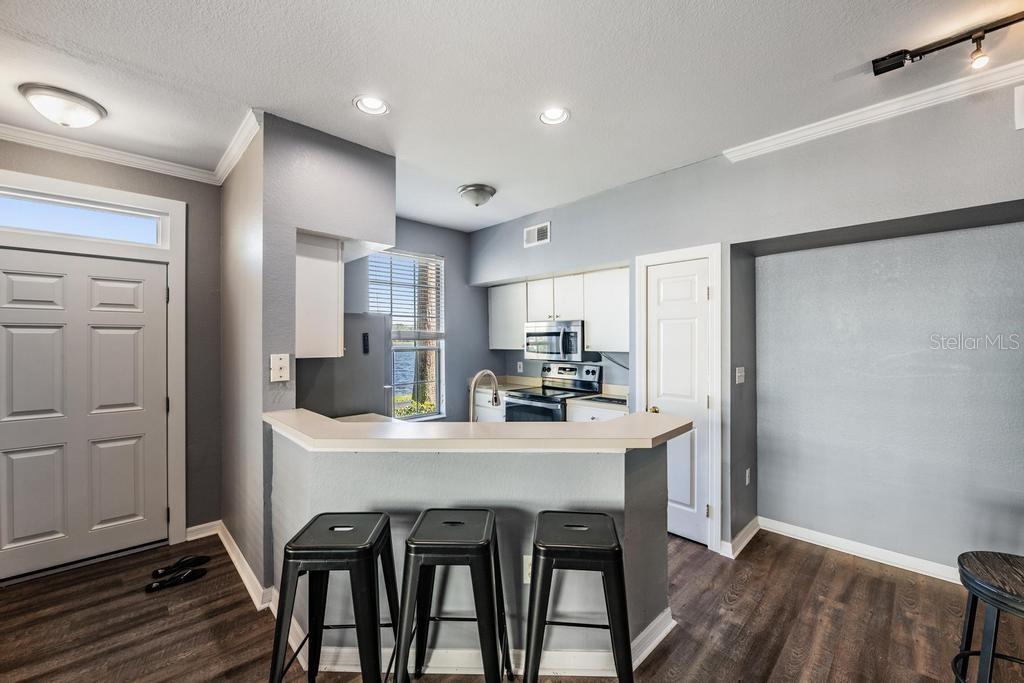 Image 15 of 39 For 9552 Lake Chase Island Way 9552