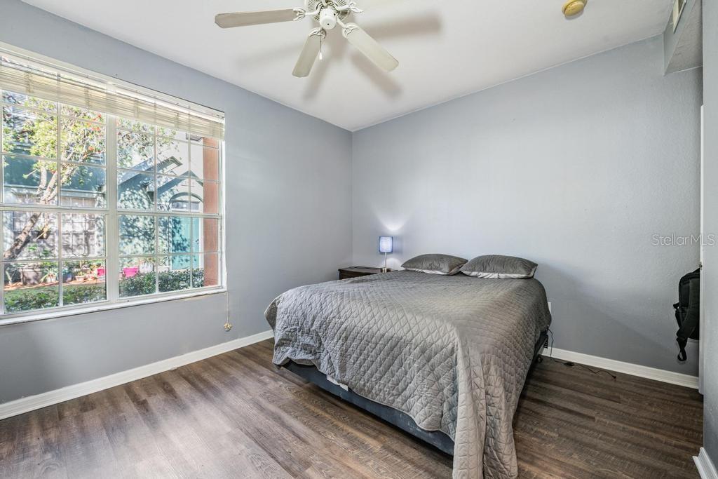 Image 22 of 39 For 9552 Lake Chase Island Way 9552